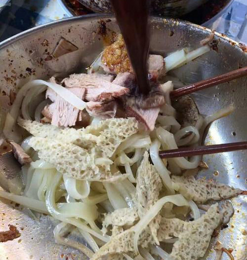 虢镇烧肉面皮做法