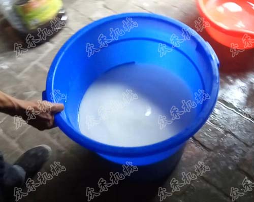 自制凉皮擀面皮面筋怎么做好吃面皮洗面机洗面放浆