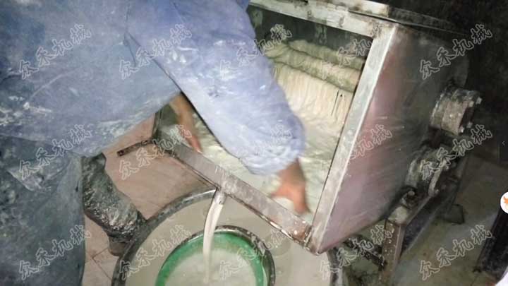 老款卧式面皮洗面机