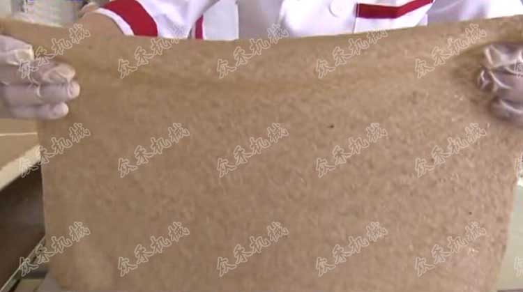 黑擀面皮制作方法黑面皮怎么做